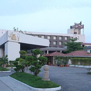 Monk'S Nirvanaa Hotel & Resort